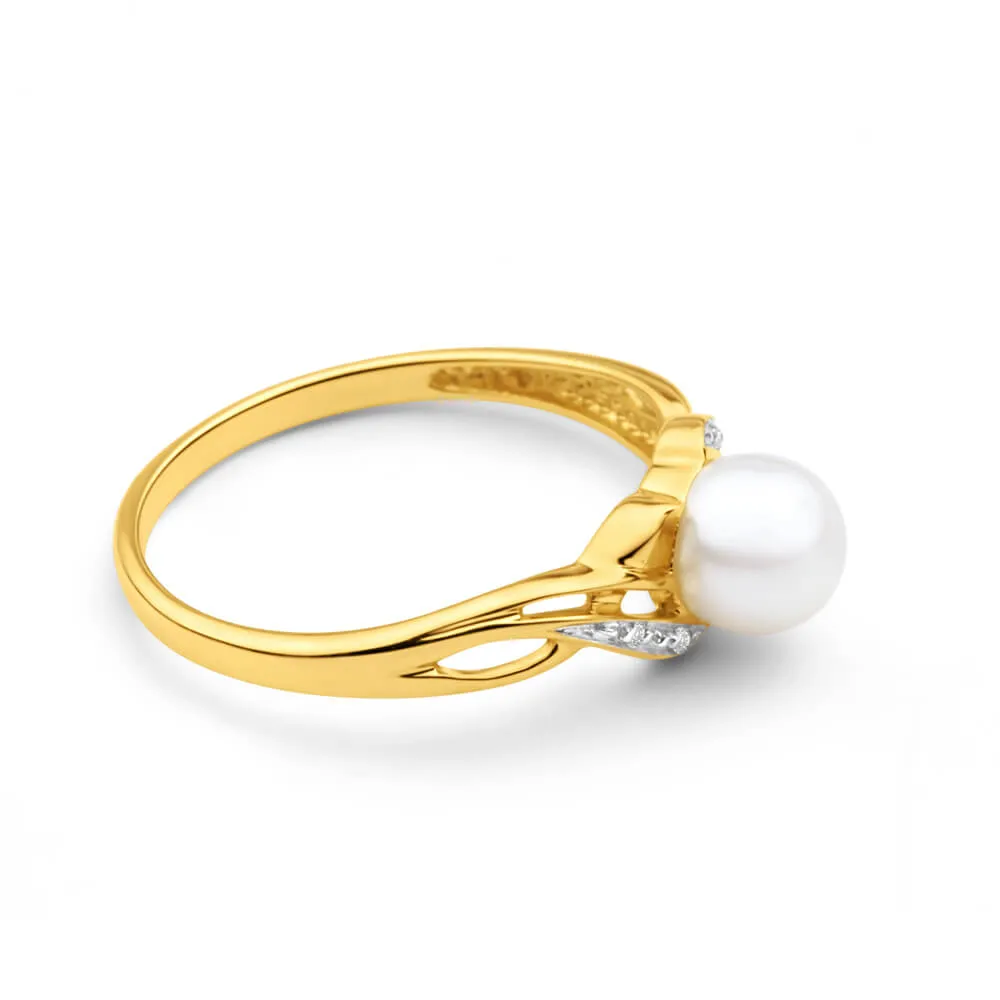 9ct Elegant Yellow Gold Diamond   Pearl Ring