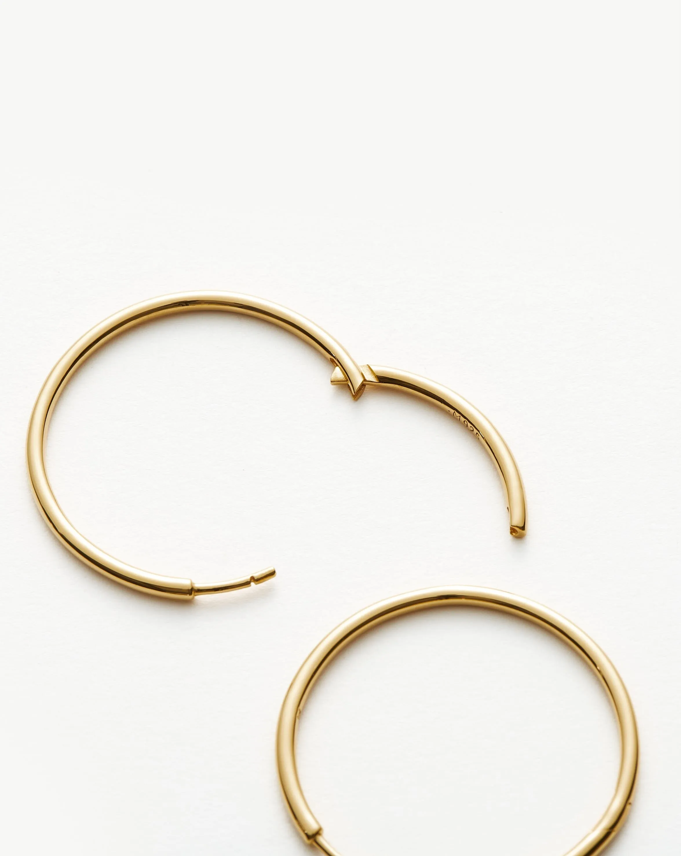 Classic Medium Hoop Earrings | 18k Gold Vermeil