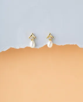 Elegant Pearl Stud Earring