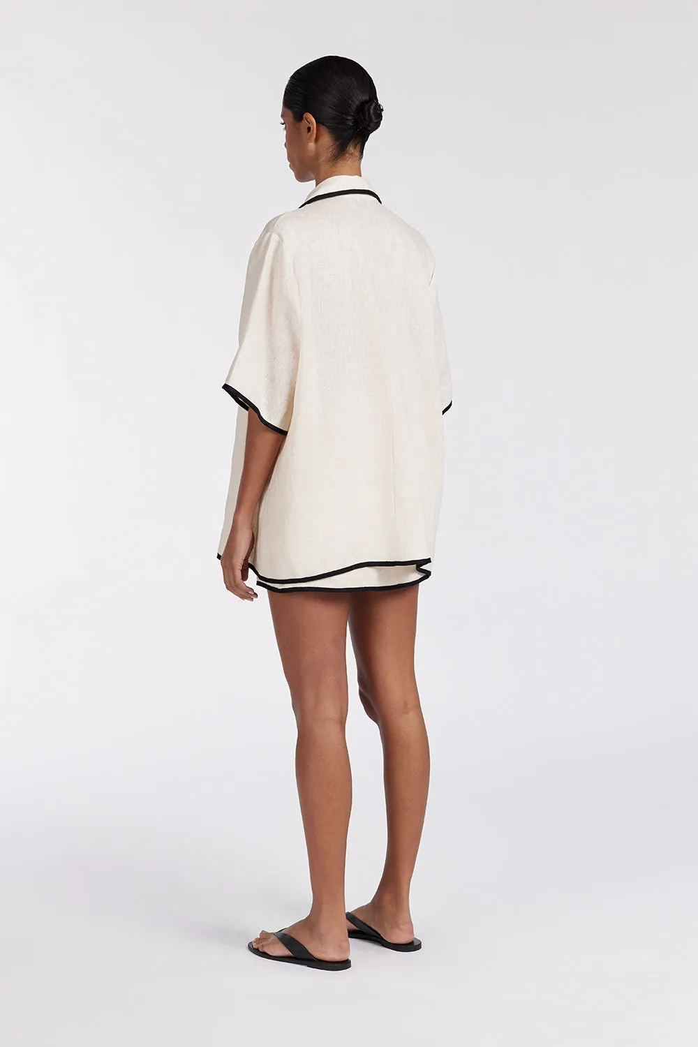 VON CREAM LINEN SKORT